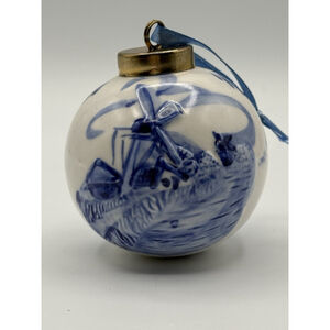 Handpainted Delft Blue Porcelain Christmas Ornament Windmill Holland #019256
